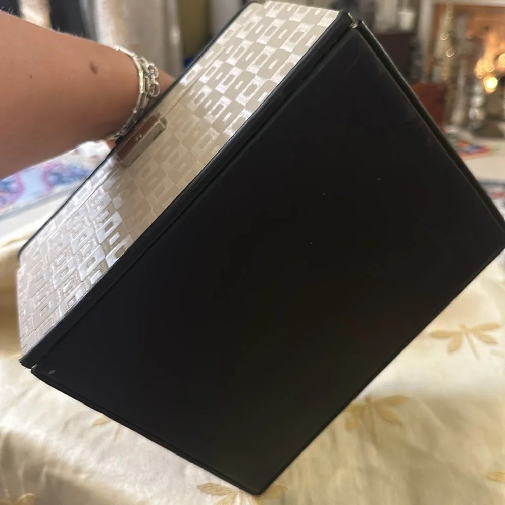Velvet Lined 3 Drawer Jewelry Box / Organizer w/ Ring Tray and Necklace Belt.